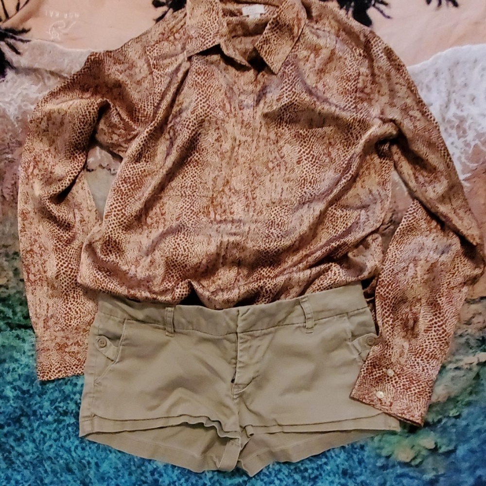 volcom▪︎tan shorts